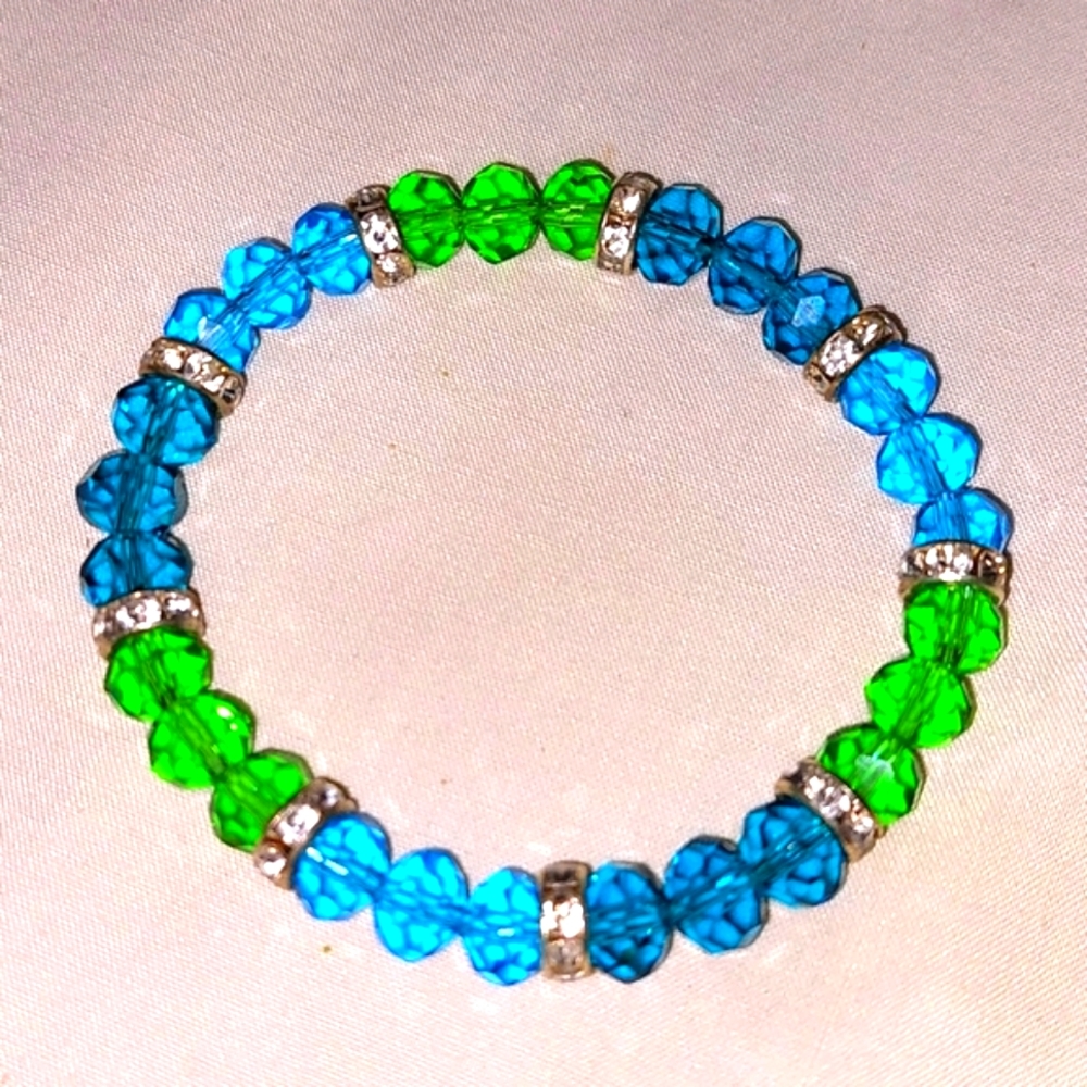 Swarovski Crystal Beads .Elastic Stretch Bracelet .Very Good Condition.